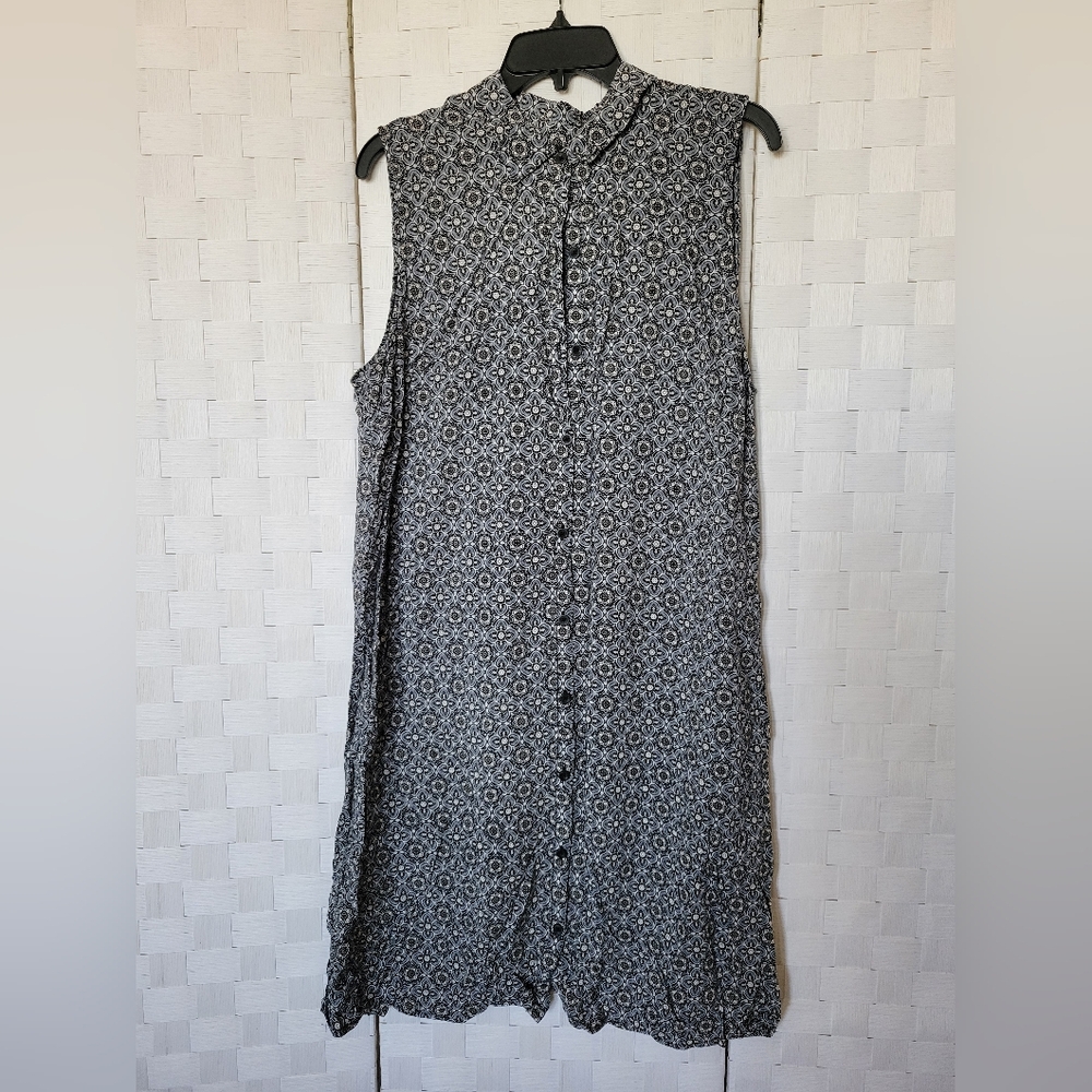 Croft & Barrow Black and White Sleeveless Shirt dress XXL